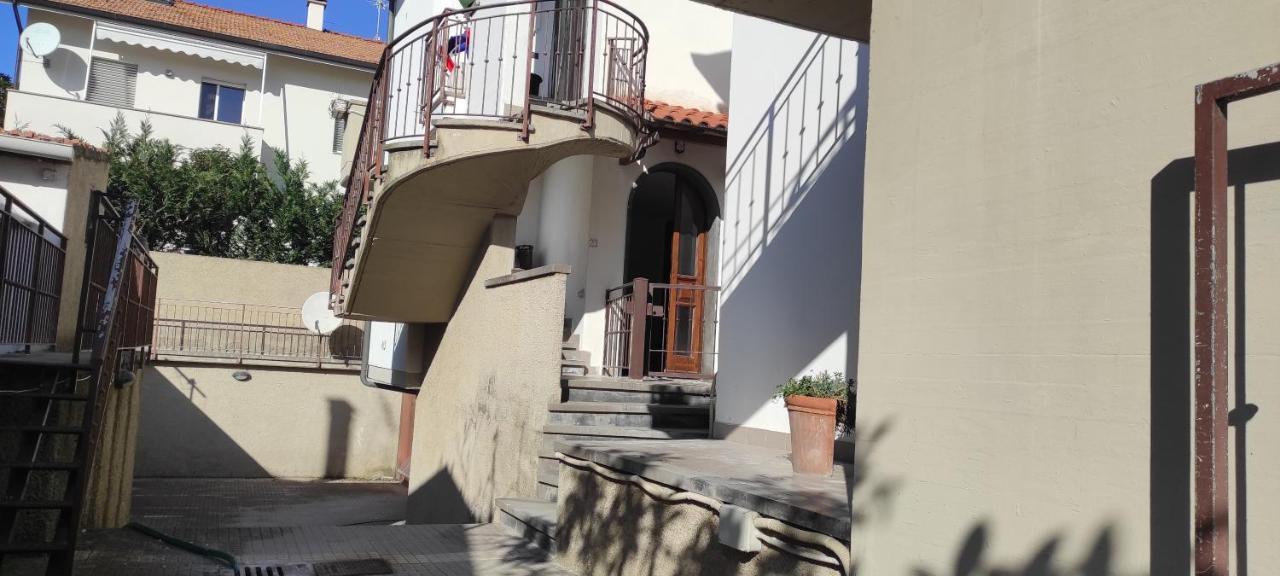 Dd House Family Holiday Apartment Cecina  Luaran gambar